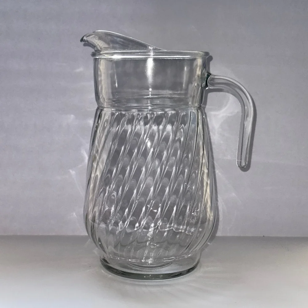 Vintage Swirl Clear Glass Pitcher 64‎ fl oz